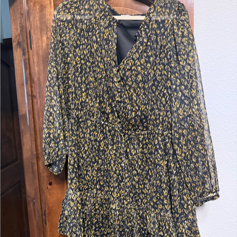 Adelyn Rae Black and Yellow Dress